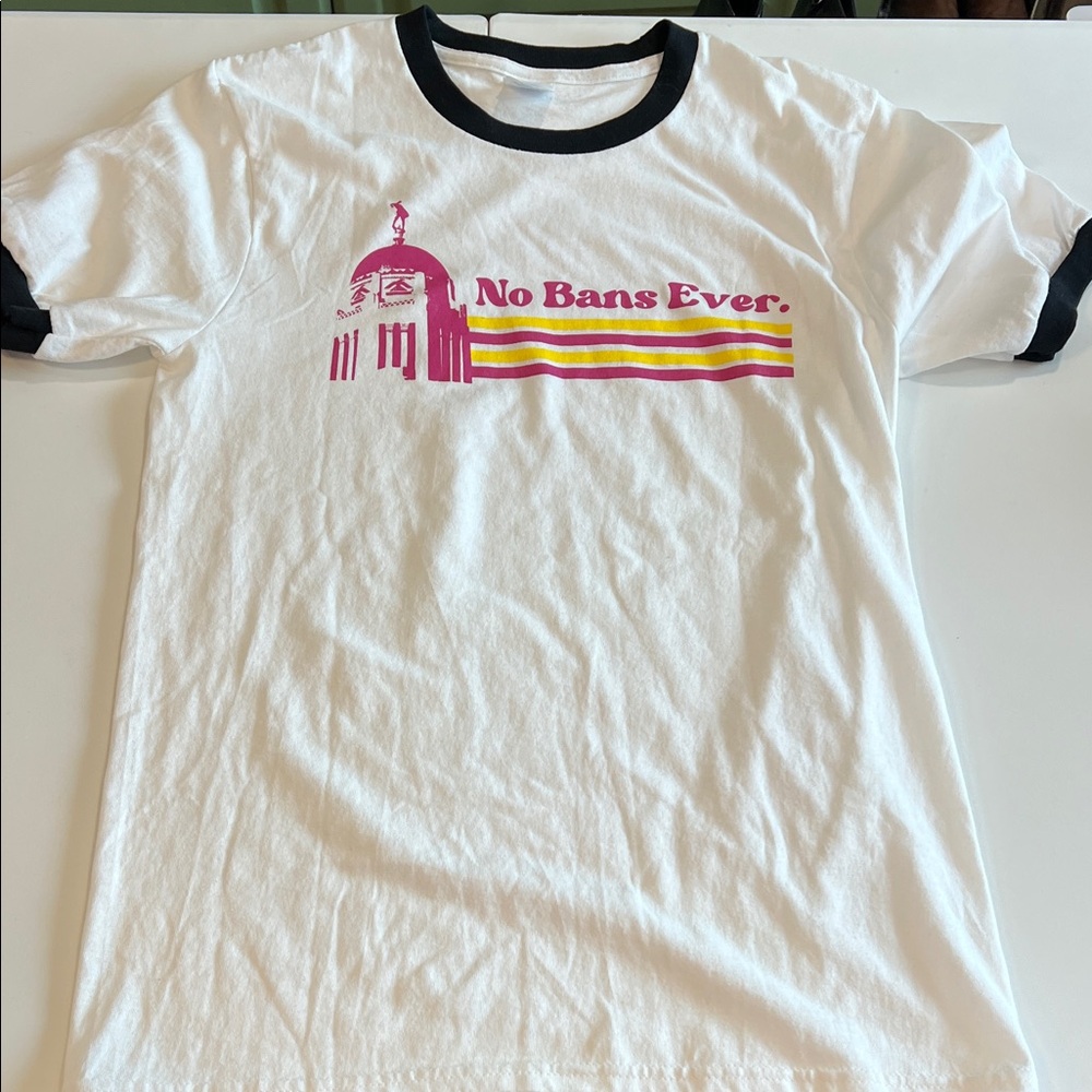 Nebraska - ringer tshirt, “no bans ever”‎ small